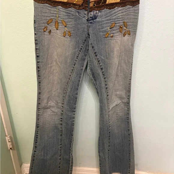 Vintage Y2K embroidered Dollhouse jeans - Picture 2 of 5